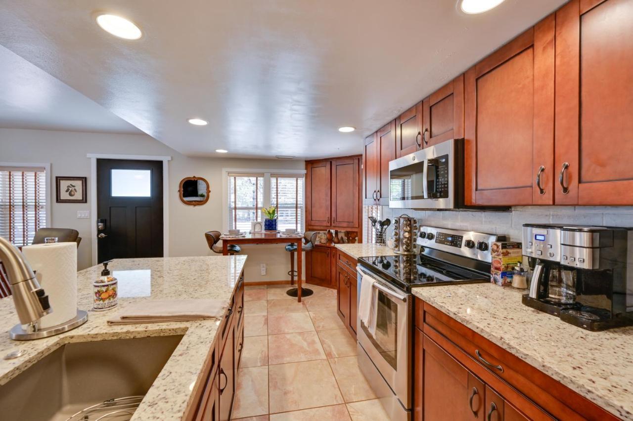 Peaceful Payson Home With Yard And Fire Pit! Экстерьер фото